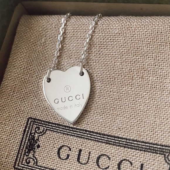 Like New Gucci TRADEMARK NECKLACE WITH HEART PENDANT - Picture 2 of 6